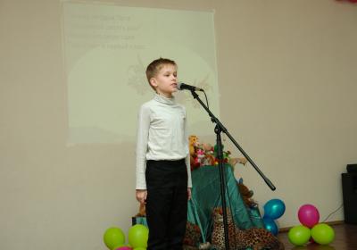 100