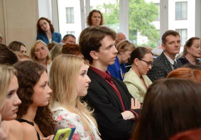 066